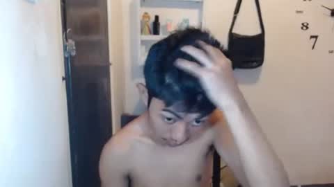 Snapshot of asiancockhero22 chatting on December 16, 1:31 am HERO online show from December 16, 1:31 am