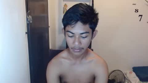 Snapshot of asiancockhero22 chatting on December 23, 12:57 am HERO online show from December 23, 12:57 am