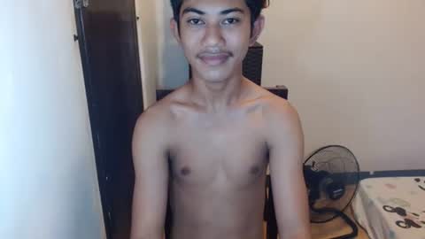 Snapshot of asiancockhero22 chatting on December 28, 11:59 pm HERO online show from December 28, 11:59 pm