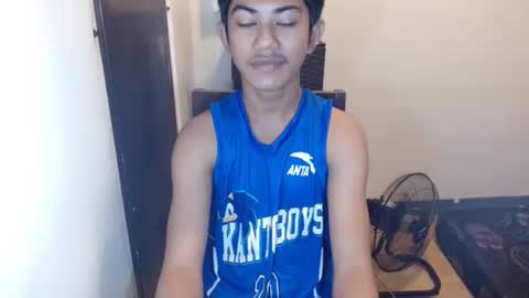 Snapshot of asiancockhero22 chatting on January 2, 1:17 am HERO online show from January 2, 1:17 am