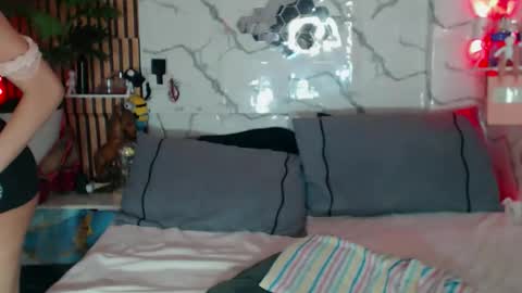 Snapshot of asianhottestangel chatting on April 5, 7:38 am ALEAH online show from April 5, 7:38 am