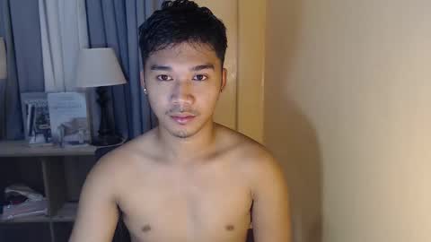 asianhunk_jamesx online show from October 28, 9:57 am
