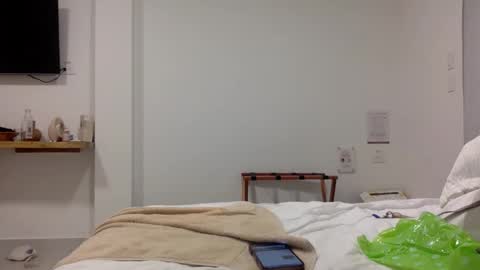  Lara  online show from April 7, 12:11 am