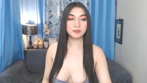 Snapshot of asiansexxy_wildtrans chatting on April 15, 2:51 am Nina online show from April 15, 2:51 am