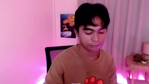 louiejay online show from July 31, 4:01 am