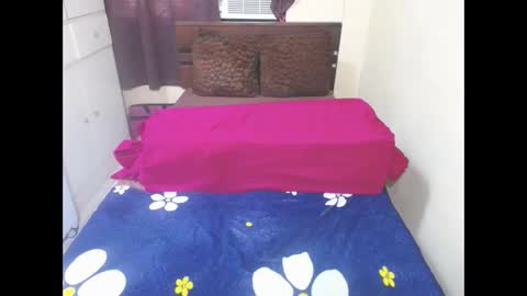 asiantightxoxo online show from December 2, 12:05 am