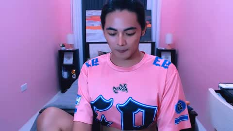 Snapshot of asianverstwink chatting on May 25, 11:00 pm asianverstwink online show from May 25, 11:00 pm