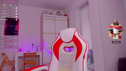 Caroline online show from December 23, 10:53 am