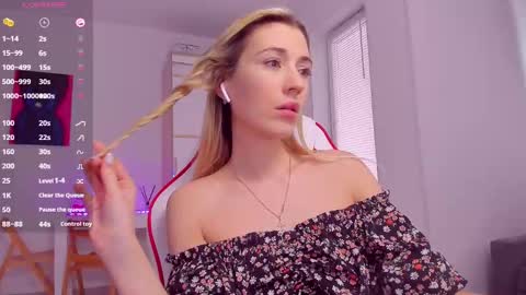 Caroline online show from March 2, 11:18 am