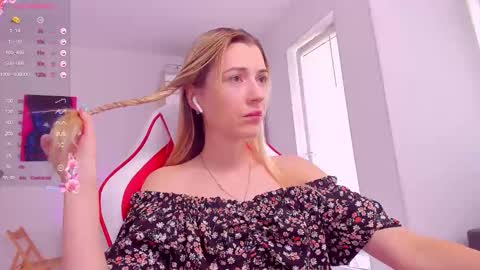 Caroline online show from September 9, 9:42 am