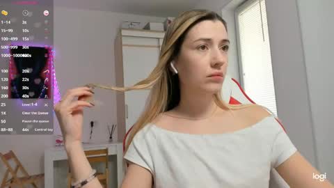 Caroline online show from May 6, 11:26 am