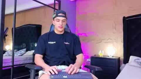 Aslan  online show from June 1, 2:24 am