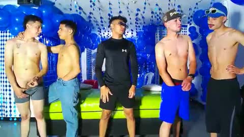 THOMAS AND DAMIAND online show from December 4, 3:26 am