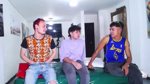 THOMAS AND DAMIAND online show from September 12, 5:46 pm