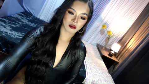 Margaux Miller online show from March 6, 8:16 pm