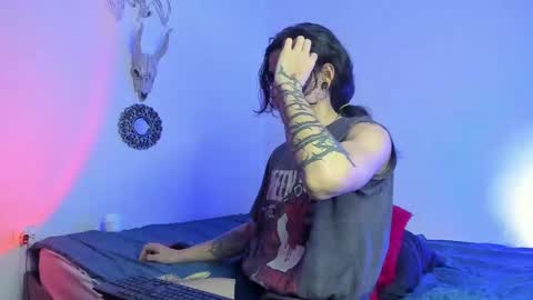 asmodeuszz online show from December 5, 10:01 pm