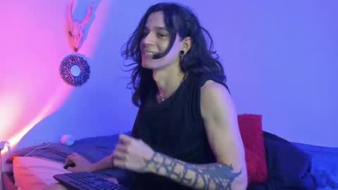 asmodeuszz online show from December 6, 4:14 am