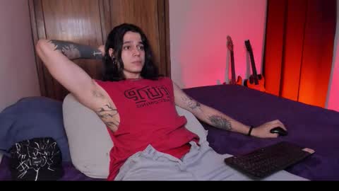 asmodeuszz online show from October 18, 12:57 am