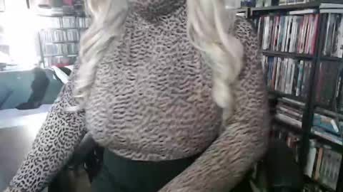 Aspen Vale online show from October 6, 9:34 pm