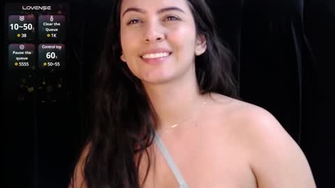 Snapshot of aspenruss chatting on February 2, 11:53 pm online show from February 2, 11:53 pm