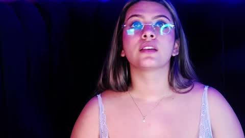 Snapshot of aspenruss chatting on September 19, 3:30 am online show from September 19, 3:30 am