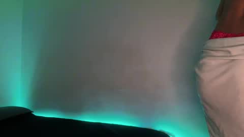 assiavilla1 online show from March 11, 4:32 am