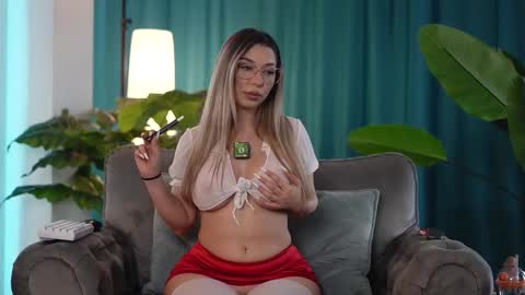 Snapshot of assmerising chatting on February 20, 10:49 am Starting 930 PM EU TIME online show from February 20, 10:49 am