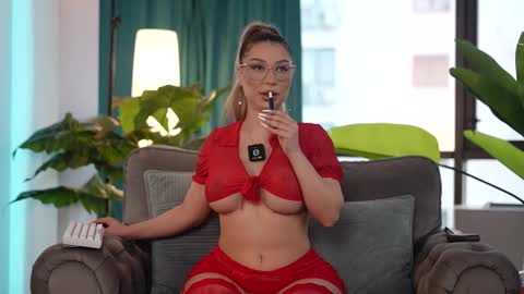 Snapshot of assmerising chatting on March 1, 10:50 am Starting 930 PM EU TIME online show from March 1, 10:50 am