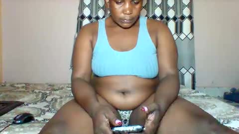 Snapshot of assqueen4 chatting on January 8, 7:05 pm FLORAH DANIEL online show from January 8, 7:05 pm
