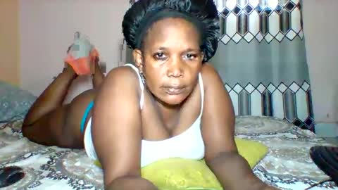 Snapshot of assqueen4 chatting on March 29, 10:04 am FLORAH DANIEL online show from March 29, 10:04 am