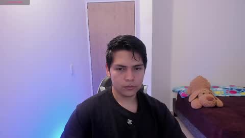 Snapshot of asta_kuro chatting on April 18, 12:25 am Asta Kuno online show from April 18, 12:25 am