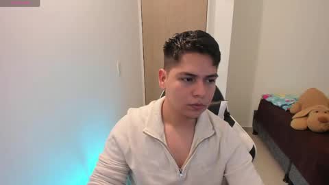 Snapshot of asta_kuro chatting on April 25, 6:38 am Asta Kuno online show from April 25, 6:38 am