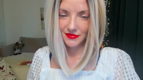 Snapshot of asteris_stella chatting on June 2, 2:35 am Asteris online show from June 2, 2:35 am