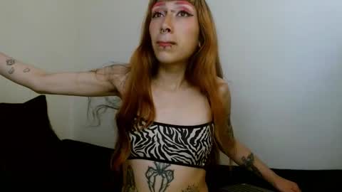 Asterothxznikki online show from November 18, 1:15 pm