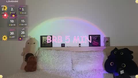 Snapshot of asterross chatting on April 15, 9:37 pm Maya online show from April 15, 9:37 pm