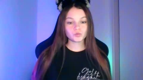 astradream_ online show from October 2, 5:31 pm