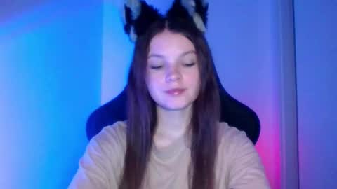 astradream_ online show from October 7, 5:21 pm