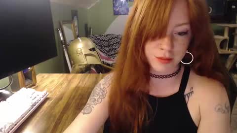 Snapshot of astraeasiren chatting on April 23, 4:14 am AstraeaSiren online show from April 23, 4:14 am