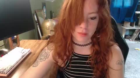 Snapshot of astraeasiren chatting on May 1, 5:39 pm AstraeaSiren online show from May 1, 5:39 pm