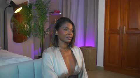 Snapshot of astrea_1 chatting on February 9, 3:21 am Astrea online show from February 9, 3:21 am