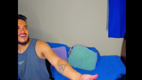 Snapshot of astredad2025 chatting on January 14, 3:01 am Mag and Molly online show from January 14, 3:01 am