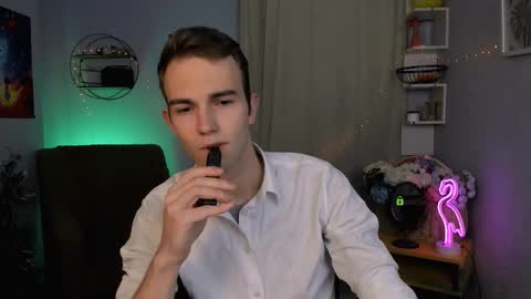 Snapshot of astren_villo chatting on January 16, 8:13 pm astren online show from January 16, 8:13 pm