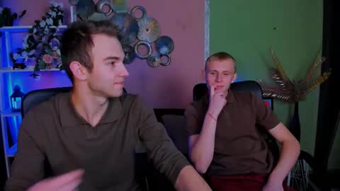 Snapshot of astren_villo chatting on January 17, 8:12 pm astren online show from January 17, 8:12 pm