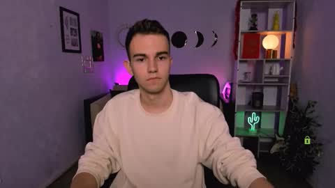 Snapshot of astren_villo chatting on February 24, 6:33 am astren online show from February 24, 6:33 am