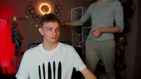 astren online show from April 2, 7:11 pm