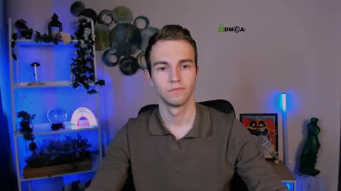 astren online show from April 9, 5:40 am