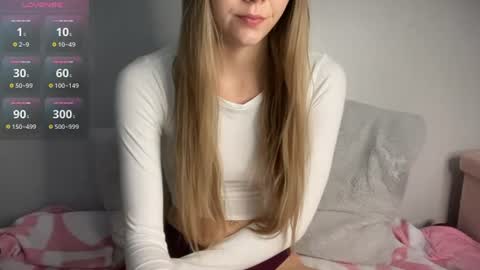 Astrid Sky online show from June 28, 7:31 pm