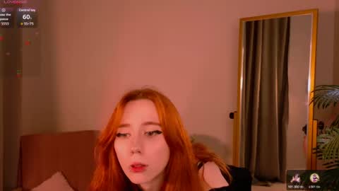 Snapshot of asuka_miu chatting on April 16, 9:26 pm Asuka online show from April 16, 9:26 pm
