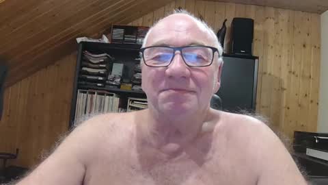 asusandy online show from February 26, 10:42 pm