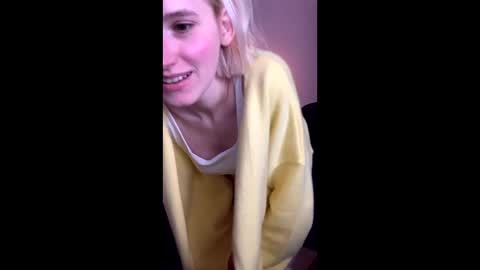 Snapshot of asya_new chatting on September 13, 10:20 pm asya_new online show from September 13, 10:20 pm